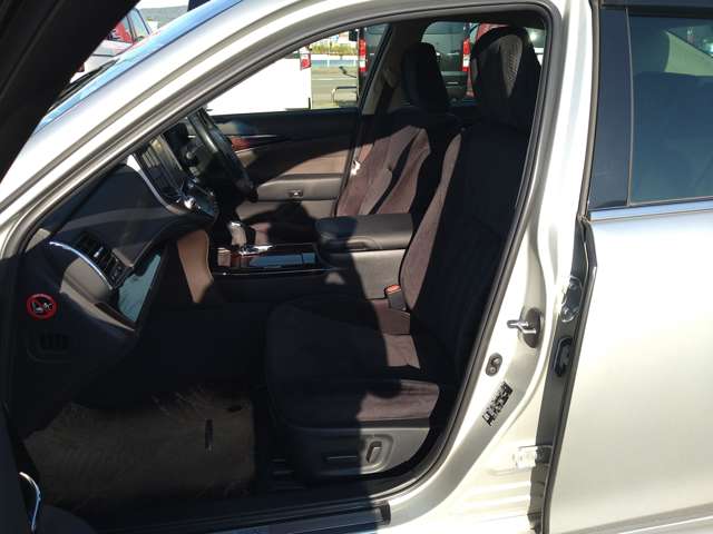 トヨタ クラウン ２．５ ロイヤルサルーン H28年 (九州・沖縄) 99