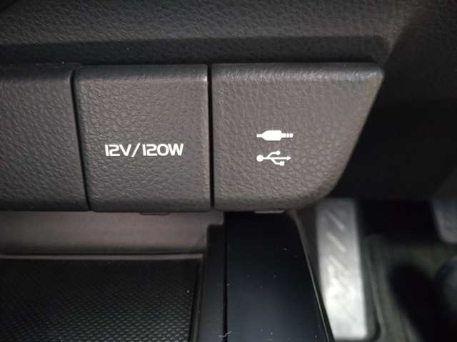 トヨタ カムリ ２．５ ＷＳ レザーパッケージ R1年 (九州・沖縄) 99