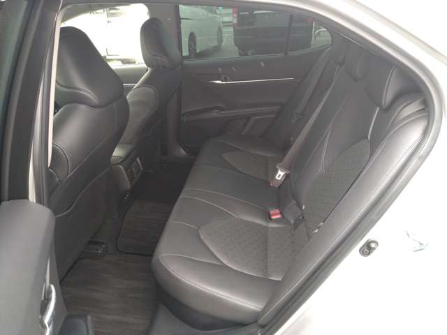 トヨタ カムリ ２．５ ＷＳ レザーパッケージ R1年 (九州・沖縄) 99