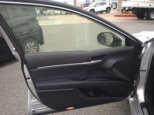 トヨタ カムリ ２．５ ＷＳ レザーパッケージ R1年 (九州・沖縄) 99