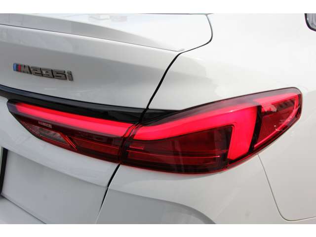 ＢＭＷ ２シリーズ Ｍ２３５Ｉ Ｘドライブ ４ＷＤ R2年 (関東) 99