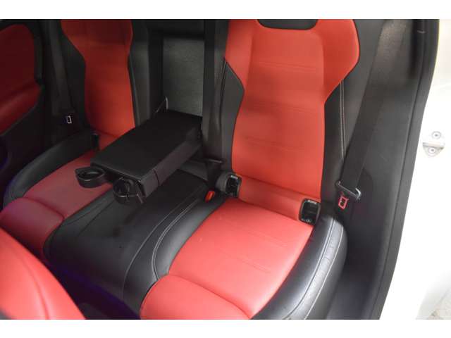 メルセデスベンツ Ｂクラス Ｂ１８０ ＡＭＧライン R1年 (関東) 99