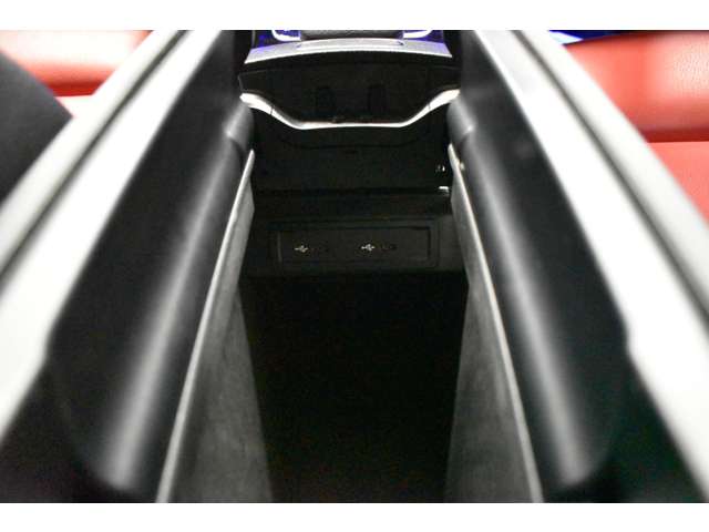 メルセデスベンツ Ｂクラス Ｂ１８０ ＡＭＧライン R1年 (関東) 99