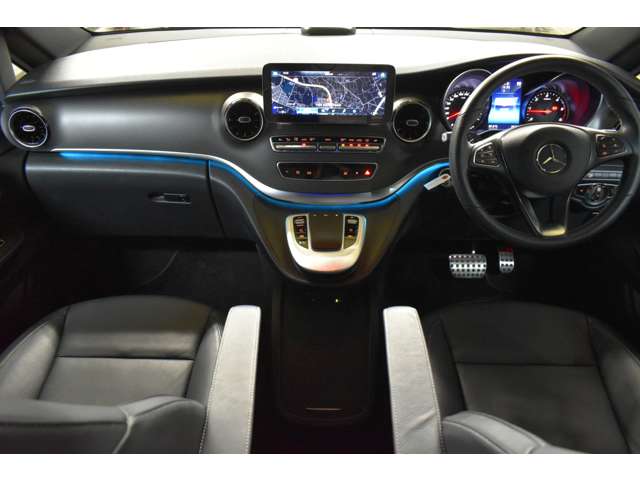 メルセデスベンツ Ｖクラス Ｖ２２０ Ｄ アバンギャルド ＡＭＧライン ディーゼルターボ R3年 (関東) 99