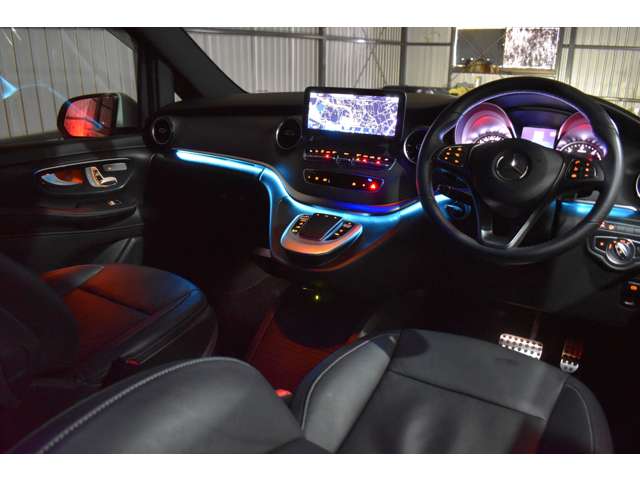 メルセデスベンツ Ｖクラス Ｖ２２０ Ｄ アバンギャルド ＡＭＧライン ディーゼルターボ R3年 (関東) 99