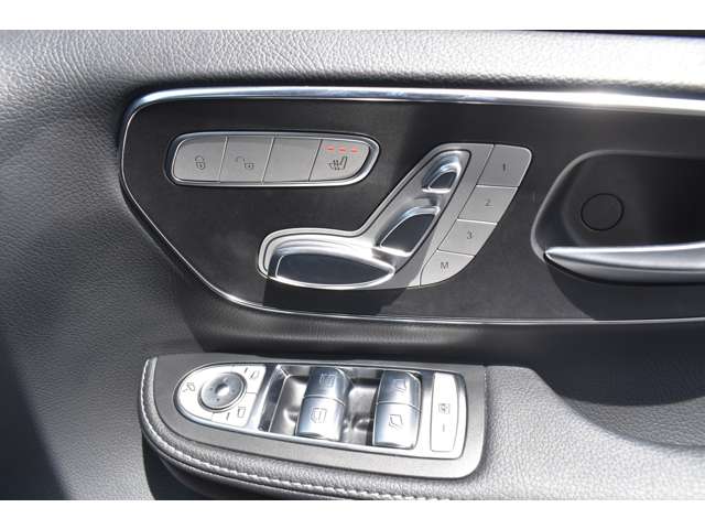 メルセデスベンツ Ｖクラス Ｖ２２０ Ｄ アバンギャルド ＡＭＧライン ディーゼルターボ R3年 (関東) 99