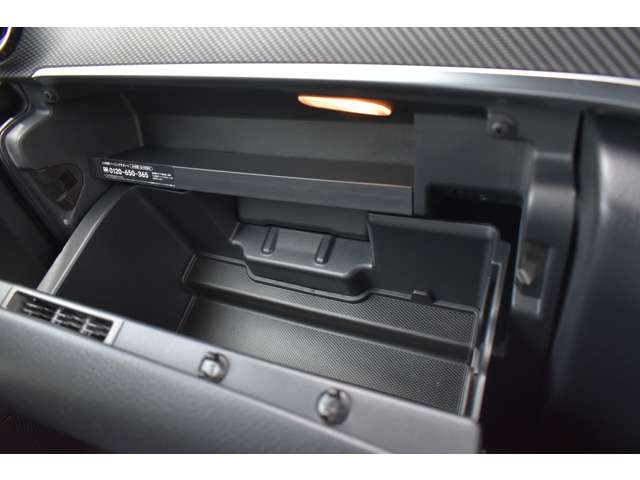 メルセデスベンツ Ｖクラス Ｖ２２０ Ｄ アバンギャルド ＡＭＧライン ディーゼルターボ R3年 (関東) 99