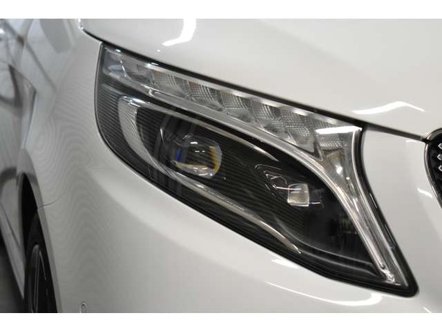 メルセデスベンツ Ｖクラス Ｖ２２０ Ｄ アバンギャルド ＡＭＧライン ディーゼルターボ R3年 (関東) 99