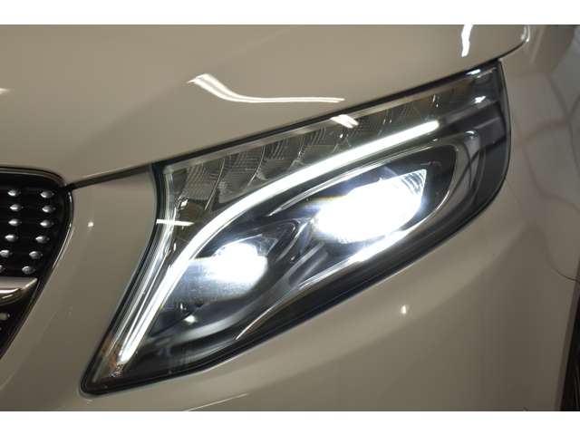 メルセデスベンツ Ｖクラス Ｖ２２０ Ｄ アバンギャルド ＡＭＧライン ディーゼルターボ R3年 (関東) 99