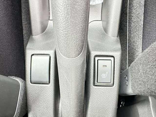 スズキ スイフト スポーツ １．４ R6年 (東海) 99