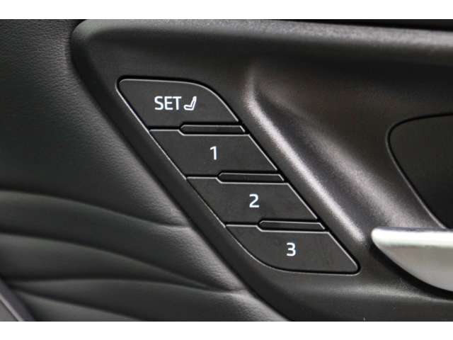 トヨタ アルファード　ハイブリッド ハイブリッド ２．５ Ｚ R5年 (東海) 99