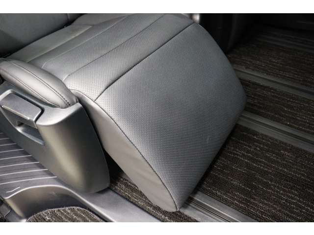 トヨタ アルファード ２．５ Ｓ Ｃパッケージ R4年 (東海) 99