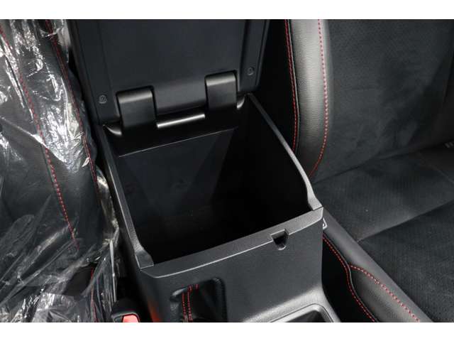 トヨタ ハイラックス ２．４ Ｚ ＧＲスポーツ ディーゼルターボ ４ＷＤ R4年 (東海) 99