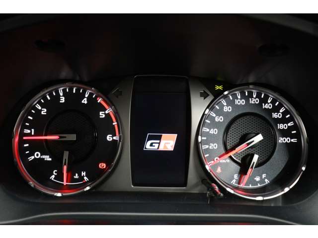 トヨタ ハイラックス ２．４ Ｚ ＧＲスポーツ ディーゼルターボ ４ＷＤ R4年 (東海) 99