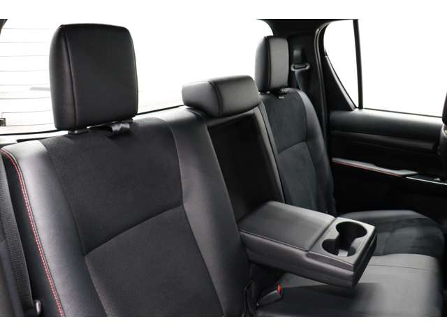 トヨタ ハイラックス ２．４ Ｚ ＧＲスポーツ ディーゼルターボ ４ＷＤ R4年 (東海) 99