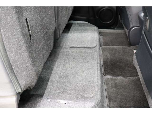 トヨタ ハイラックス ２．４ Ｚ ＧＲスポーツ ディーゼルターボ ４ＷＤ R4年 (東海) 99