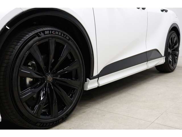 トヨタ クラウン　スポーツ　ハイブリッド ２．５ Ｚ Ｅ－ＦＯＵＲ ４ＷＤ R6年 (東海) 99