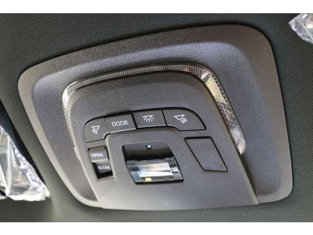 トヨタ クラウン　スポーツ　ハイブリッド ２．５ Ｚ Ｅ－ＦＯＵＲ ４ＷＤ R6年 (東海) 99