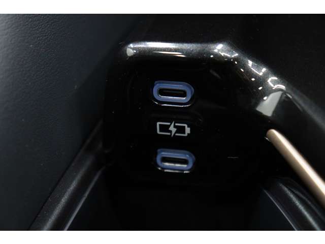 トヨタ クラウン　スポーツ　ハイブリッド ２．５ Ｚ Ｅ－ＦＯＵＲ ４ＷＤ R6年 (東海) 99