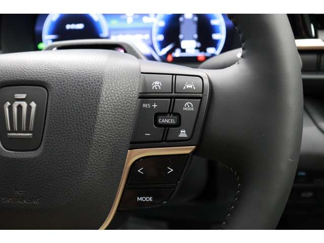 トヨタ クラウン　スポーツ　ハイブリッド ２．５ Ｚ Ｅ－ＦＯＵＲ ４ＷＤ R6年 (東海) 99