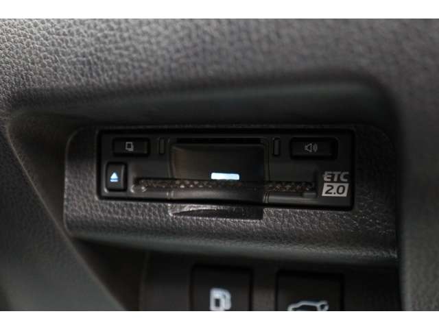 トヨタ クラウン　スポーツ　ハイブリッド ２．５ Ｚ Ｅ－ＦＯＵＲ ４ＷＤ R6年 (東海) 99