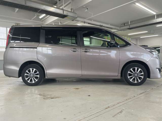 トヨタ エスクァイア ２．０ ＸＩ ウェルキャブ スロープタイプ タイプＩＩ サードシート付 ４ＷＤ R1年 (北海道) 99