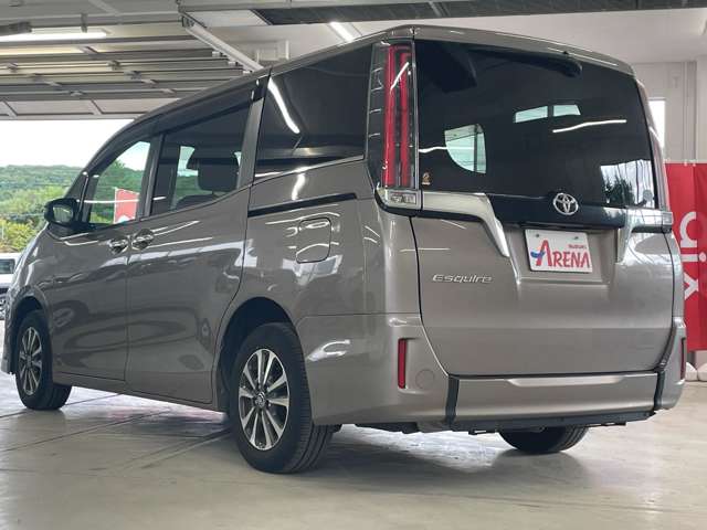 トヨタ エスクァイア ２．０ ＸＩ ウェルキャブ スロープタイプ タイプＩＩ サードシート付 ４ＷＤ R1年 (北海道) 99