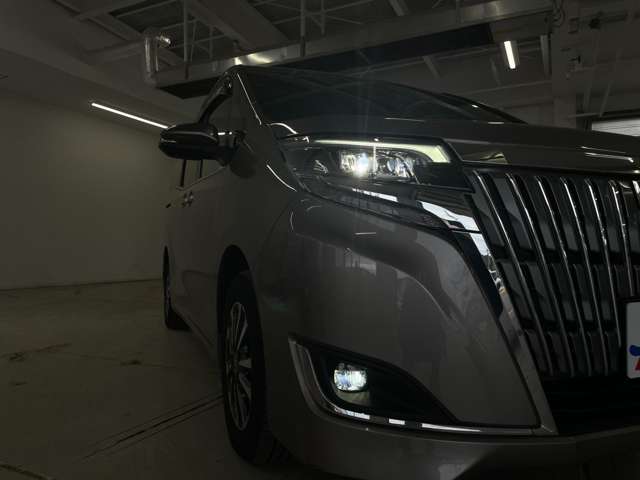 トヨタ エスクァイア ２．０ ＸＩ ウェルキャブ スロープタイプ タイプＩＩ サードシート付 ４ＷＤ R1年 (北海道) 99