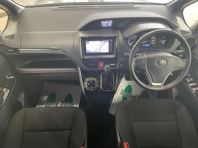 トヨタ エスクァイア ２．０ ＸＩ ウェルキャブ スロープタイプ タイプＩＩ サードシート付 ４ＷＤ R1年 (北海道) 99