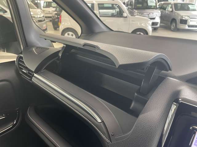 トヨタ エスクァイア ２．０ ＸＩ ウェルキャブ スロープタイプ タイプＩＩ サードシート付 ４ＷＤ R1年 (北海道) 99