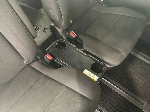 トヨタ エスクァイア ２．０ ＸＩ ウェルキャブ スロープタイプ タイプＩＩ サードシート付 ４ＷＤ R1年 (北海道) 99