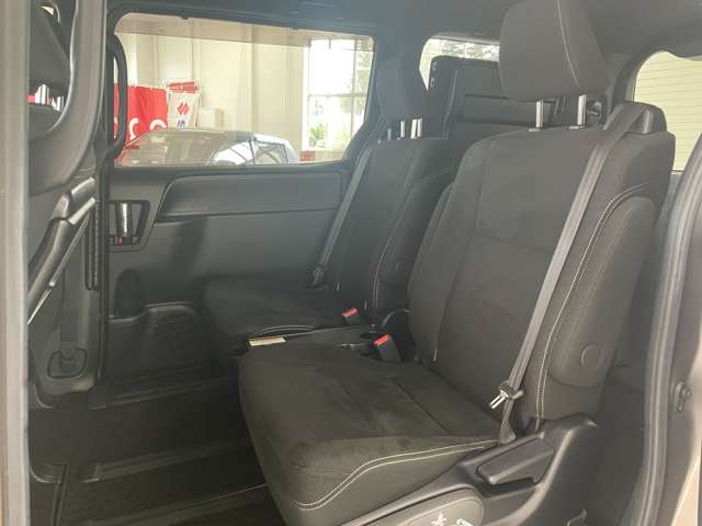 トヨタ エスクァイア ２．０ ＸＩ ウェルキャブ スロープタイプ タイプＩＩ サードシート付 ４ＷＤ R1年 (北海道) 99