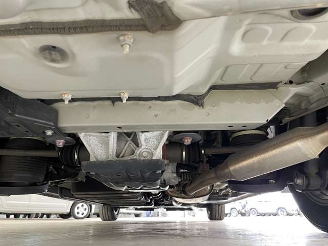 トヨタ エスクァイア ２．０ ＸＩ ウェルキャブ スロープタイプ タイプＩＩ サードシート付 ４ＷＤ R1年 (北海道) 99