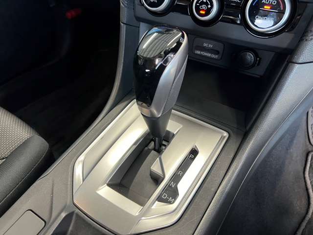 スバル インプレッサスポーツ １．６ Ｉ－Ｌ アイサイト ４ＷＤ H29年 (東北) 99