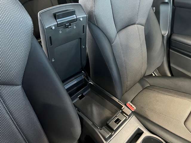 スバル インプレッサスポーツ １．６ Ｉ－Ｌ アイサイト ４ＷＤ H29年 (東北) 99