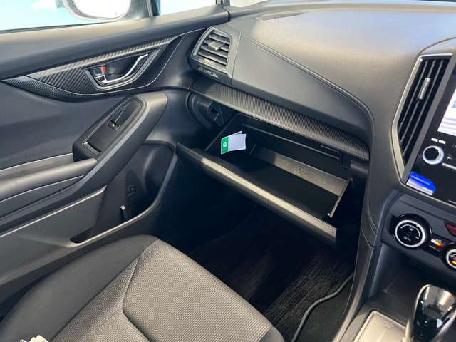 スバル インプレッサスポーツ １．６ Ｉ－Ｌ アイサイト ４ＷＤ H29年 (東北) 99