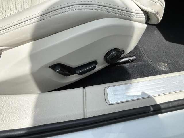 ボルボ Ｖ６０クロスカントリー Ｔ５ ＡＷＤ プロ ４ＷＤ R3年 (東北) 99