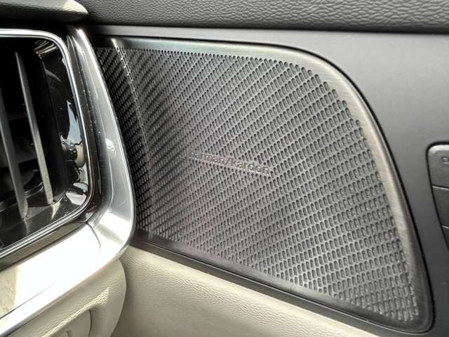 ボルボ Ｖ６０クロスカントリー Ｔ５ ＡＷＤ プロ ４ＷＤ R3年 (東北) 99