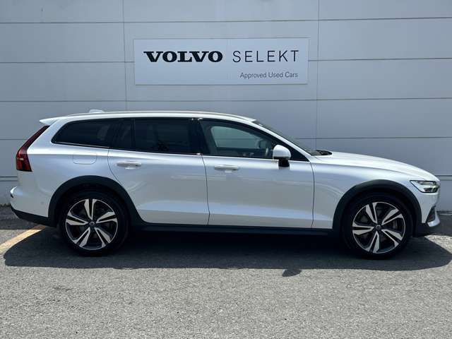 ボルボ Ｖ６０クロスカントリー Ｔ５ ＡＷＤ プロ ４ＷＤ R3年 (東北) 99