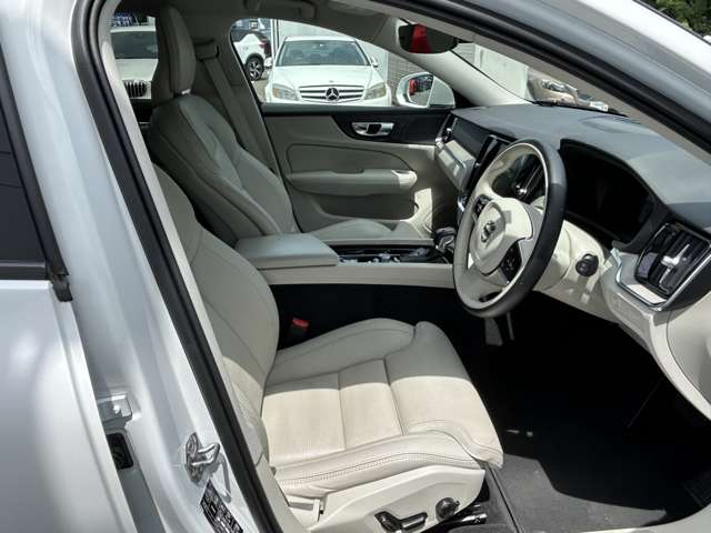 ボルボ Ｖ６０クロスカントリー Ｔ５ ＡＷＤ プロ ４ＷＤ R3年 (東北) 99