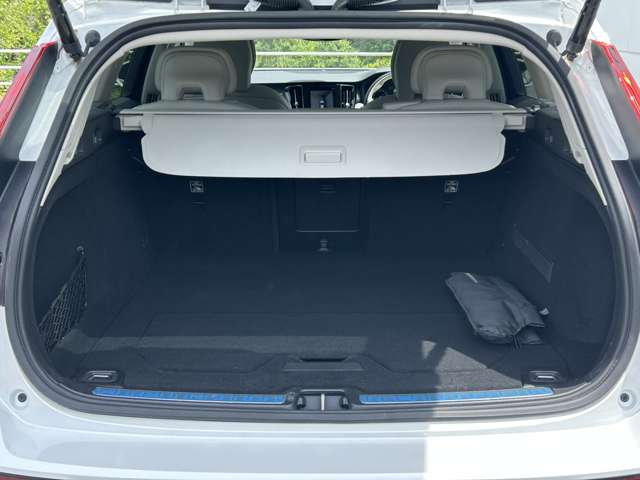 ボルボ Ｖ６０クロスカントリー Ｔ５ ＡＷＤ プロ ４ＷＤ R3年 (東北) 99