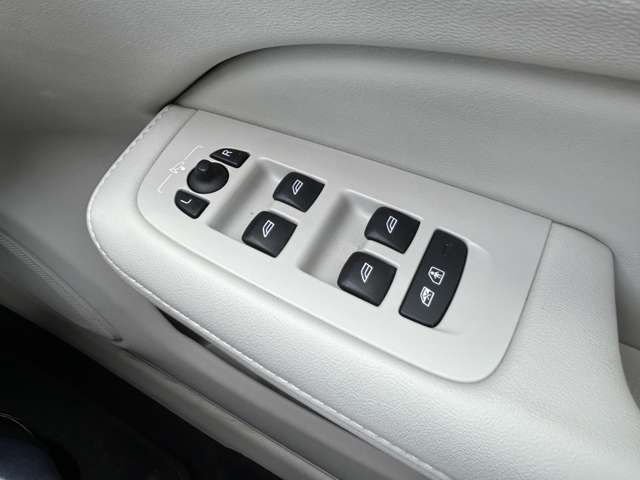 ボルボ Ｖ６０クロスカントリー Ｔ５ ＡＷＤ プロ ４ＷＤ R3年 (東北) 99