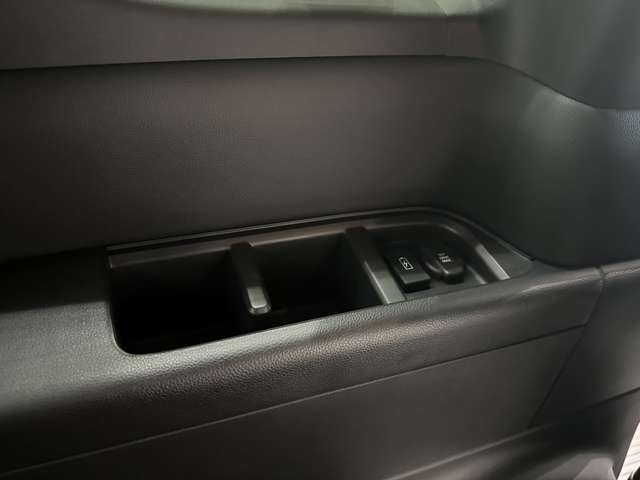 ホンダ ステップワゴン １．５ スパーダ R5年 (中国) 99