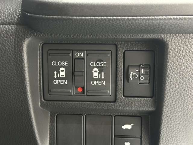 ホンダ ステップワゴン １．５ スパーダ R5年 (中国) 99