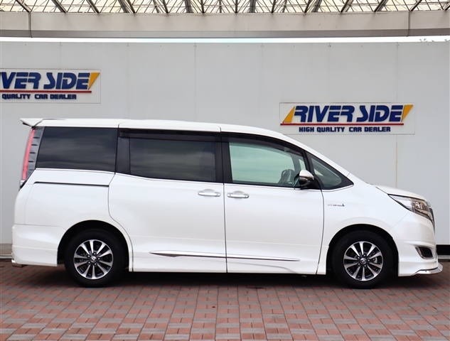 トヨタ エスクァイア　ハイブリッド １．８ ハイブリッド ＧＩ R1年 (関東) 99