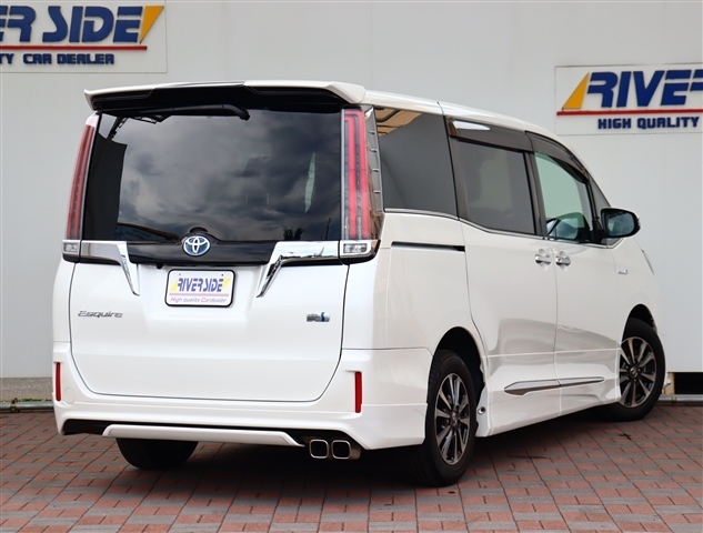 トヨタ エスクァイア　ハイブリッド １．８ ハイブリッド ＧＩ R1年 (関東) 99