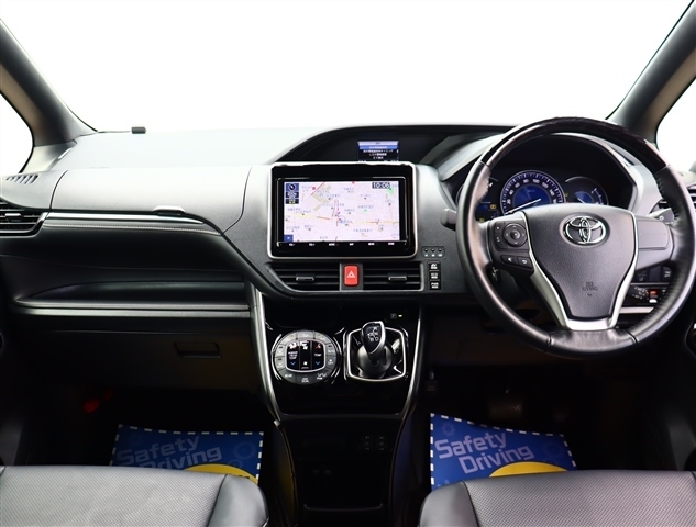 トヨタ エスクァイア　ハイブリッド １．８ ハイブリッド ＧＩ R1年 (関東) 99