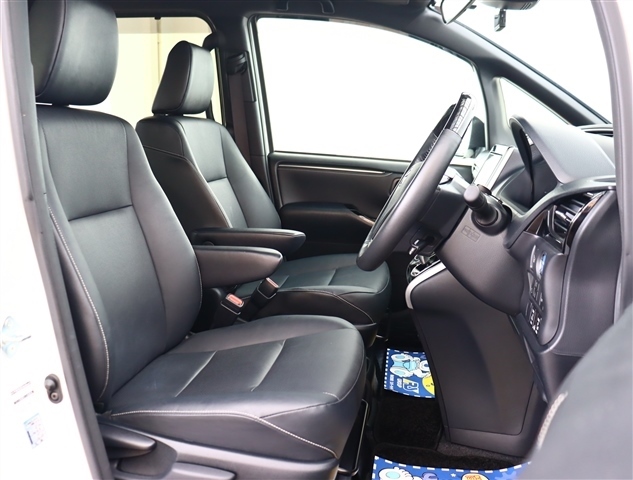 トヨタ エスクァイア　ハイブリッド １．８ ハイブリッド ＧＩ R1年 (関東) 99