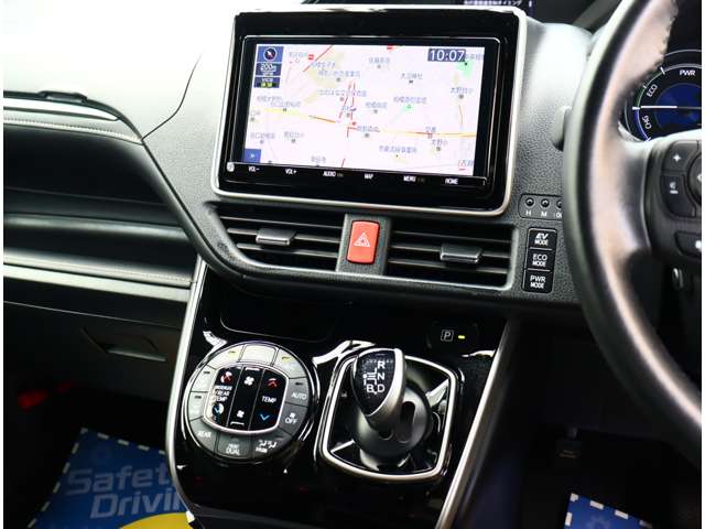 トヨタ エスクァイア　ハイブリッド １．８ ハイブリッド ＧＩ R1年 (関東) 99