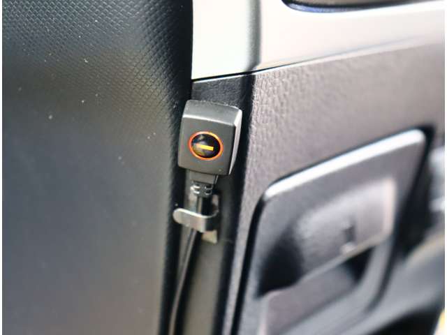 トヨタ エスクァイア　ハイブリッド １．８ ハイブリッド ＧＩ R1年 (関東) 99